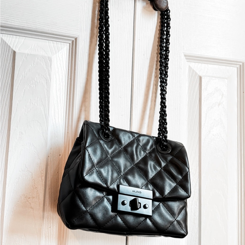 Like New Aldo Black Quilted Shoulder Bag with Chain Strap